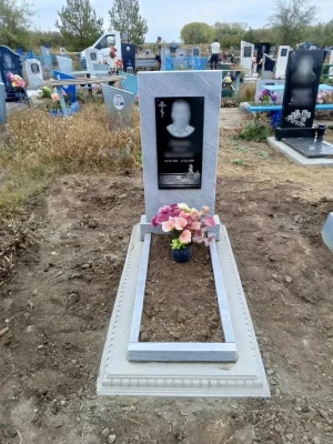 Памятник из мрамора